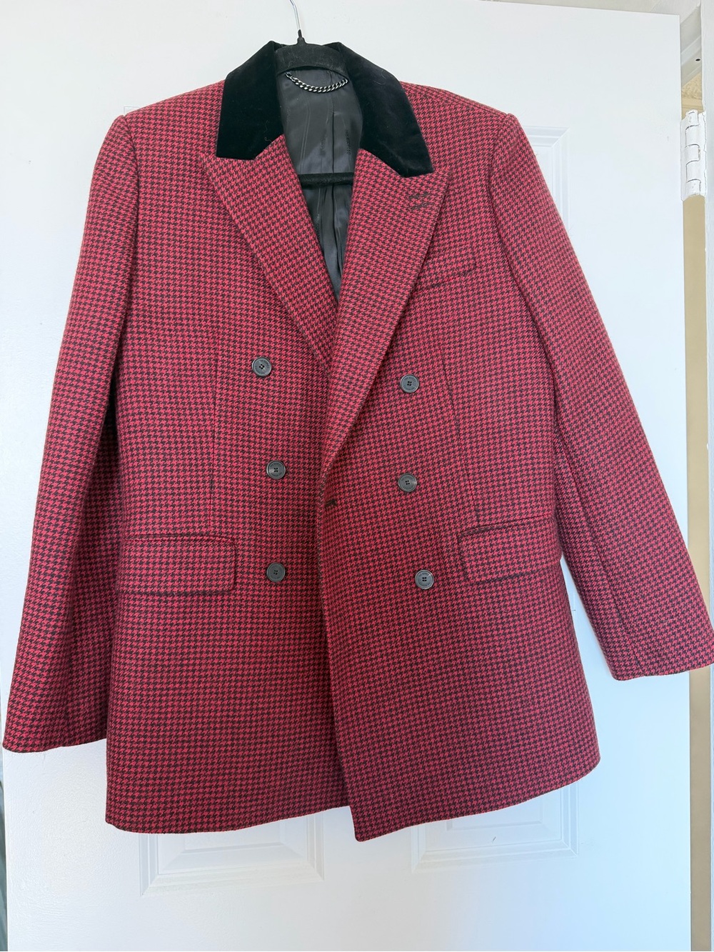 Women’s Double-Breasted Red Houndstooth Blazer with Black Velvet Collar